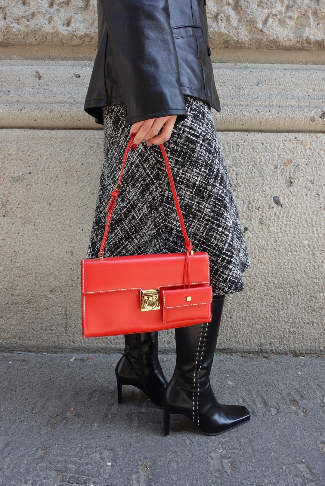 023. Ferragamo Vintage Lock Story Shoulder Bag