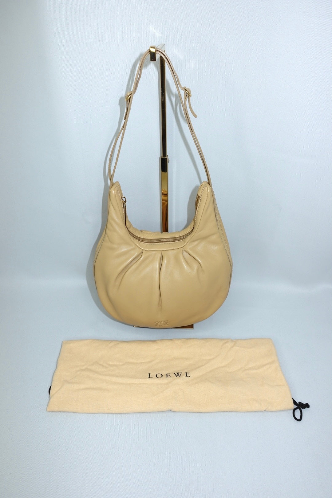 005. Loewe Vintage Beige Shoulder Bag