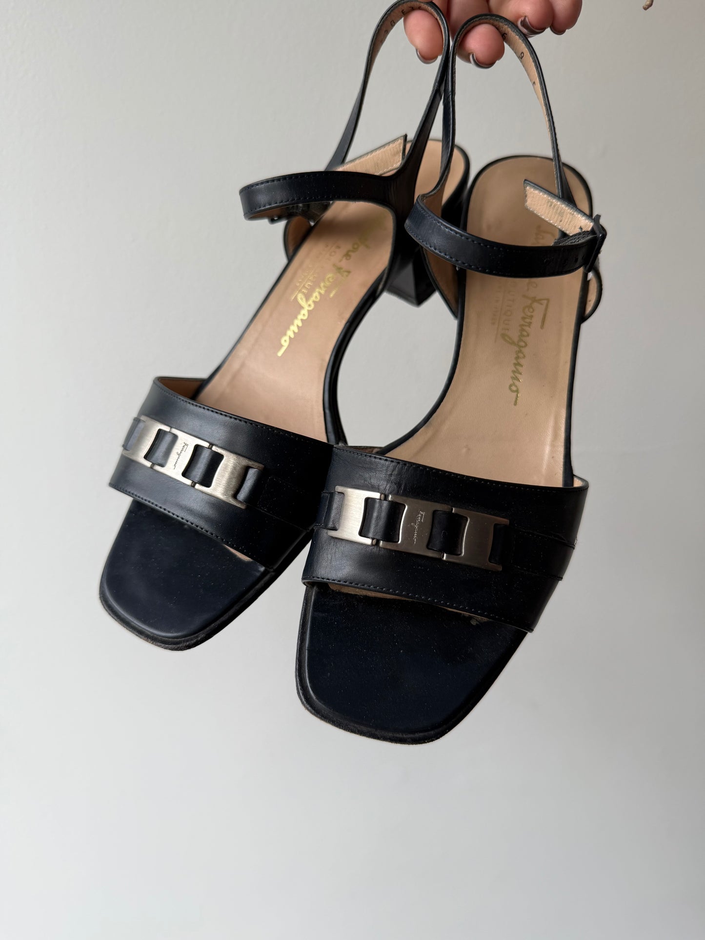 027. Ferragamo Black Vintage Sandals