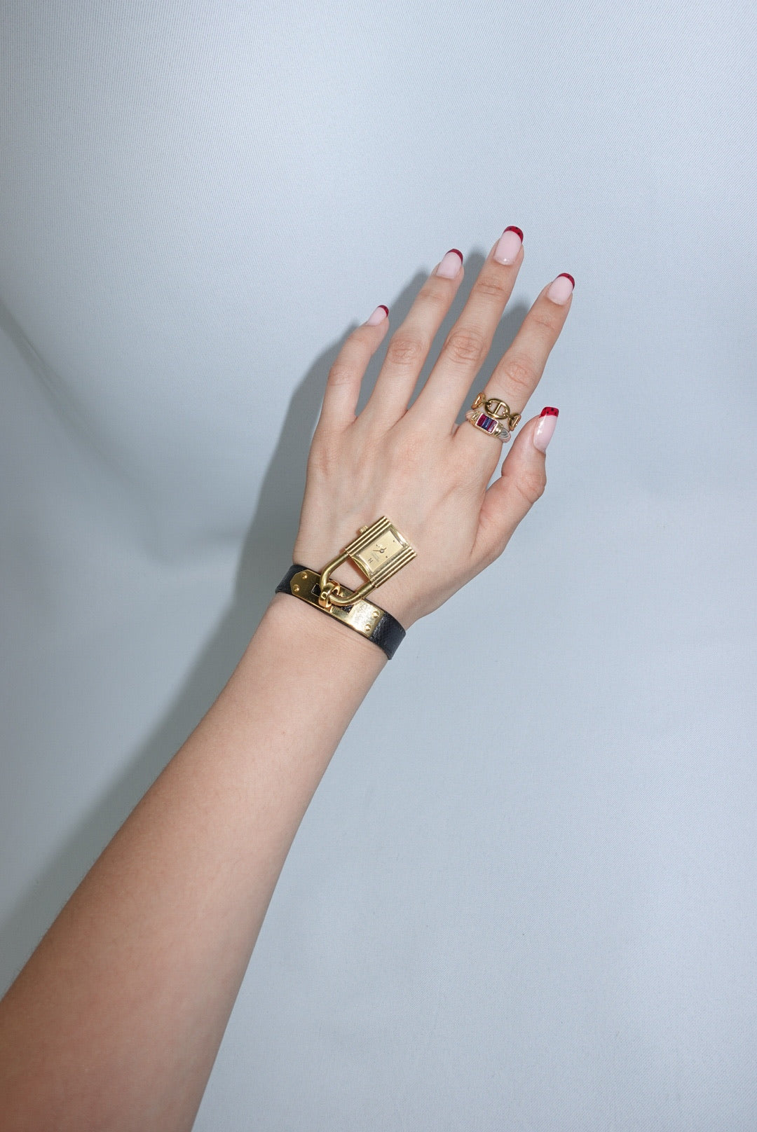 093. Hermès Kelly Vintage Watch with Black Strap
