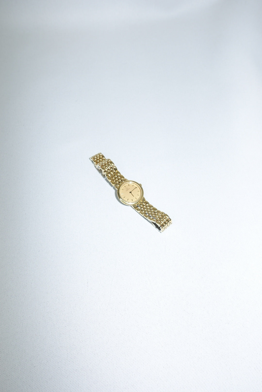 089. Omega Round Small De Ville Vintage Gold Watch