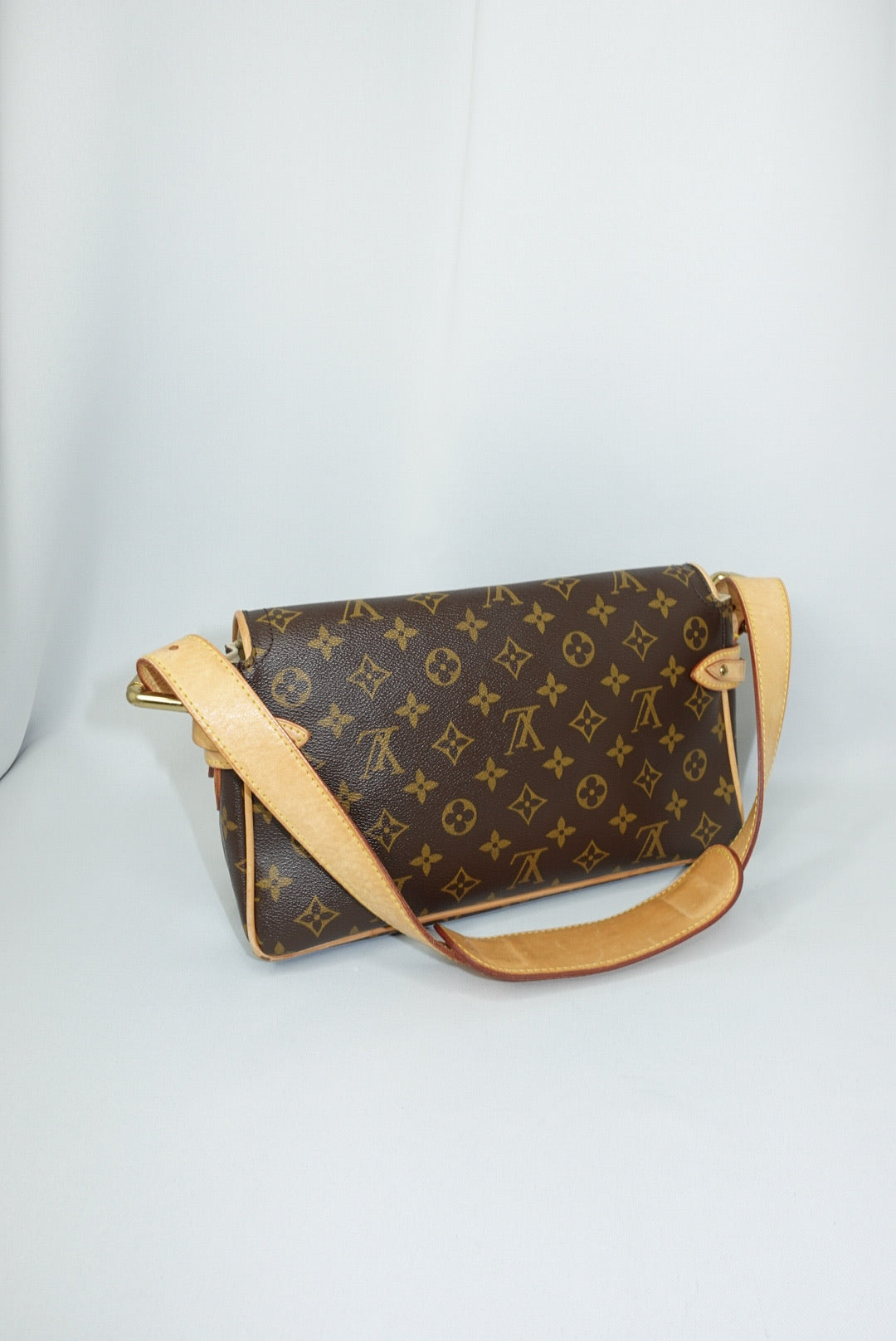 106. Louis Vuitton Vintage Monogram Hudson PM Canvas Bag