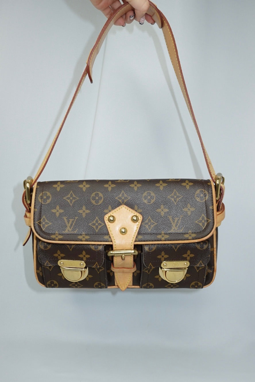 106. Louis Vuitton Vintage Monogram Hudson PM Canvas Bag