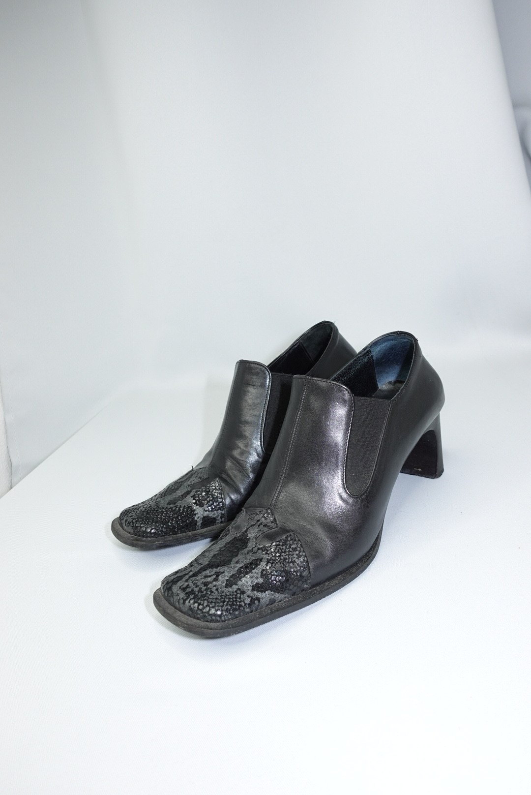 Vintage Square Toe Western Heels 39