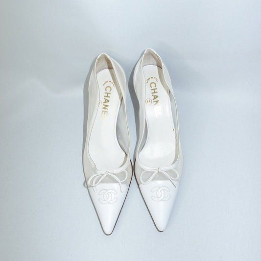 Chanel vintage cream mesh pointed toe heels embroidered CC logo