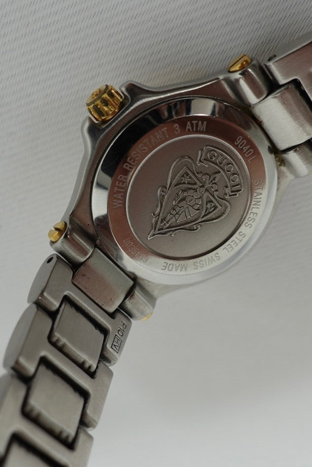 097. Gucci Vintage Silver Toned 9040L Quartz Bicolor Vintage Watch