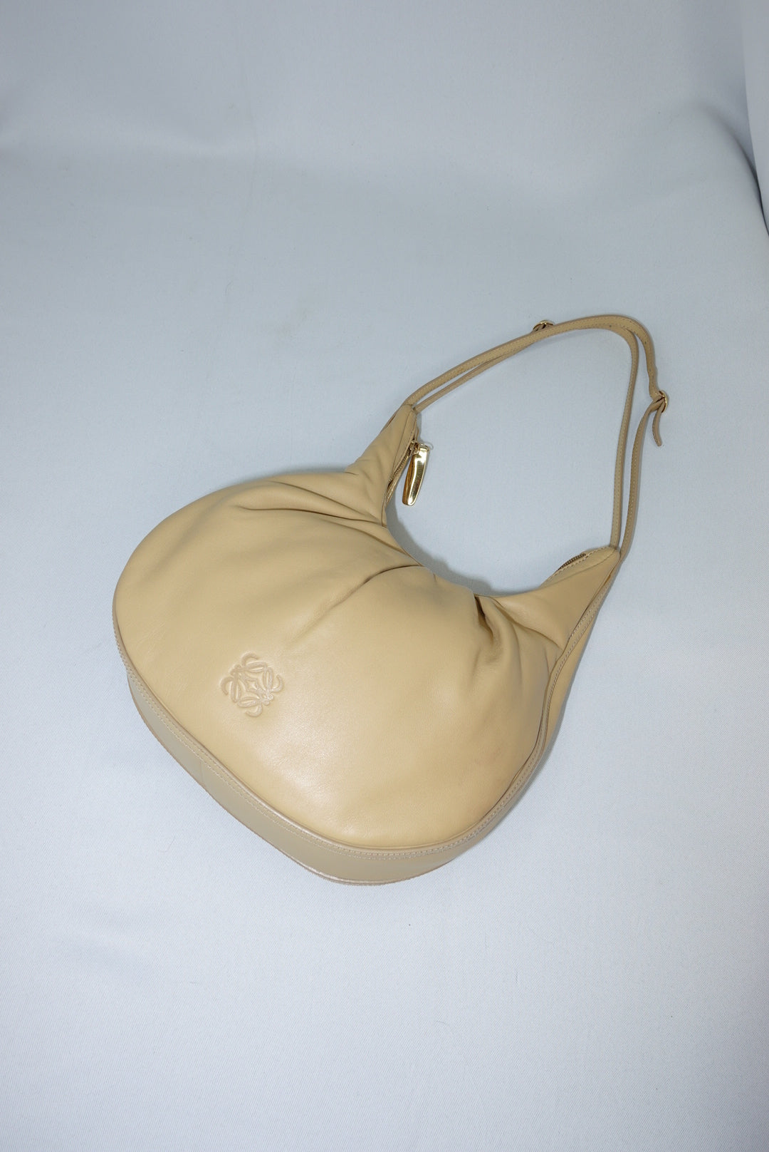 005. Loewe Vintage Beige Shoulder Bag