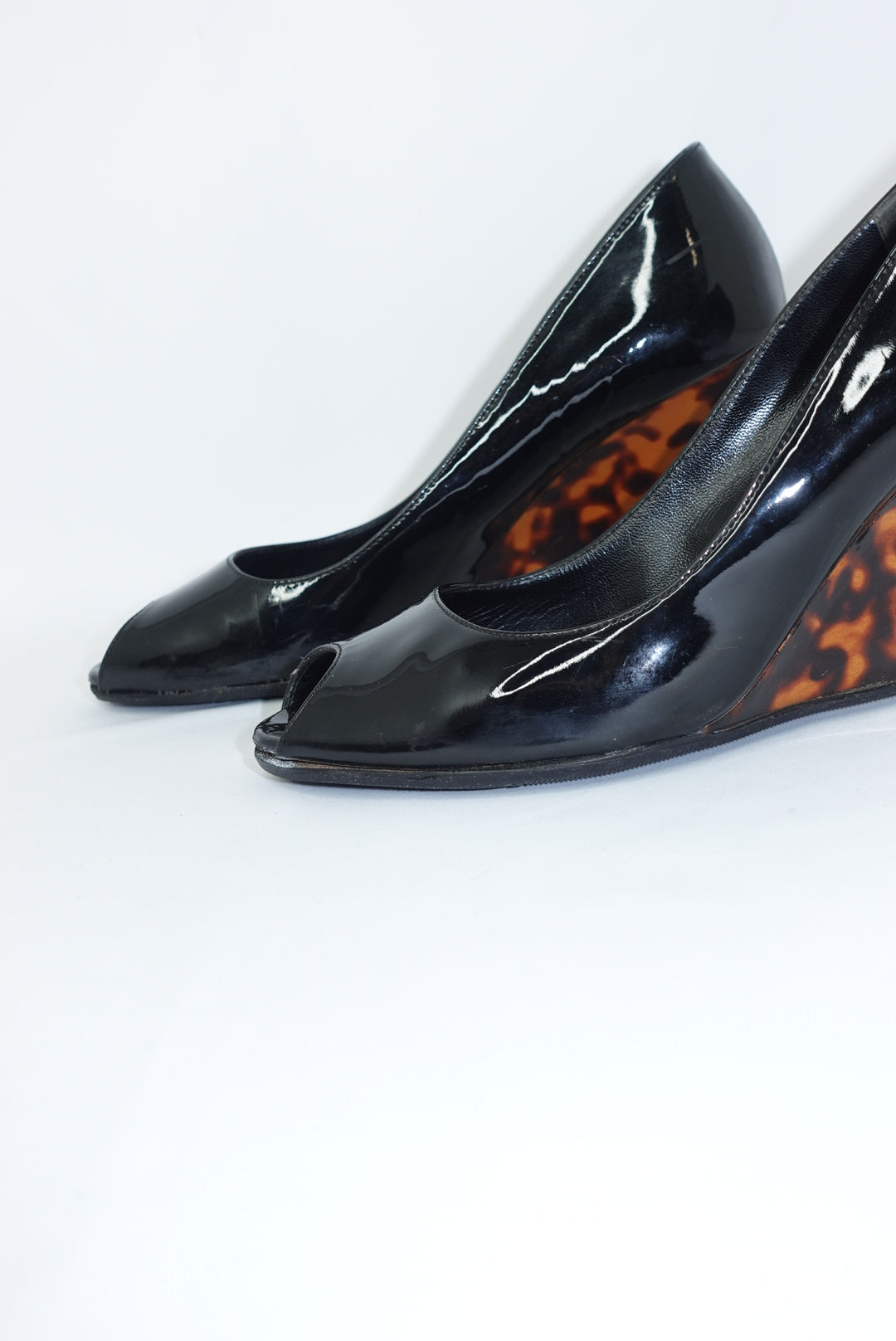 Gucci Tortoise Shell Open Toe Patent Leather Black Vintage Heels