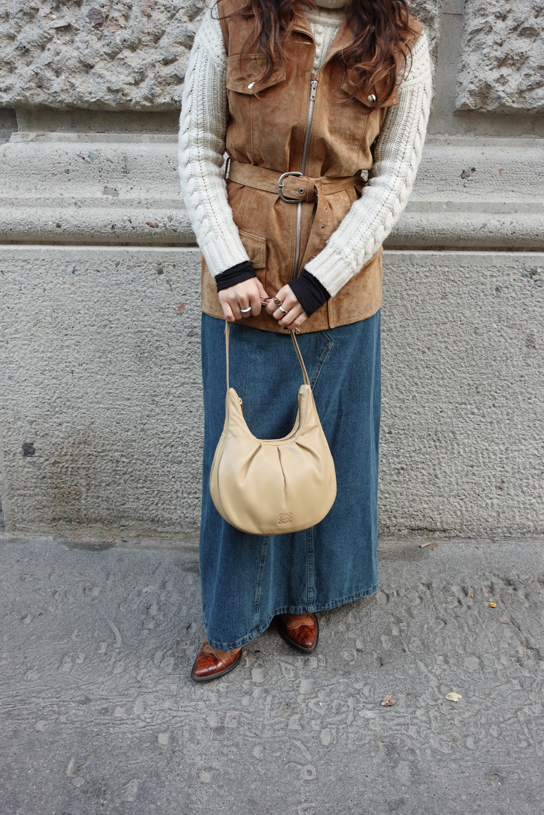 005. Loewe Vintage Beige Shoulder Bag