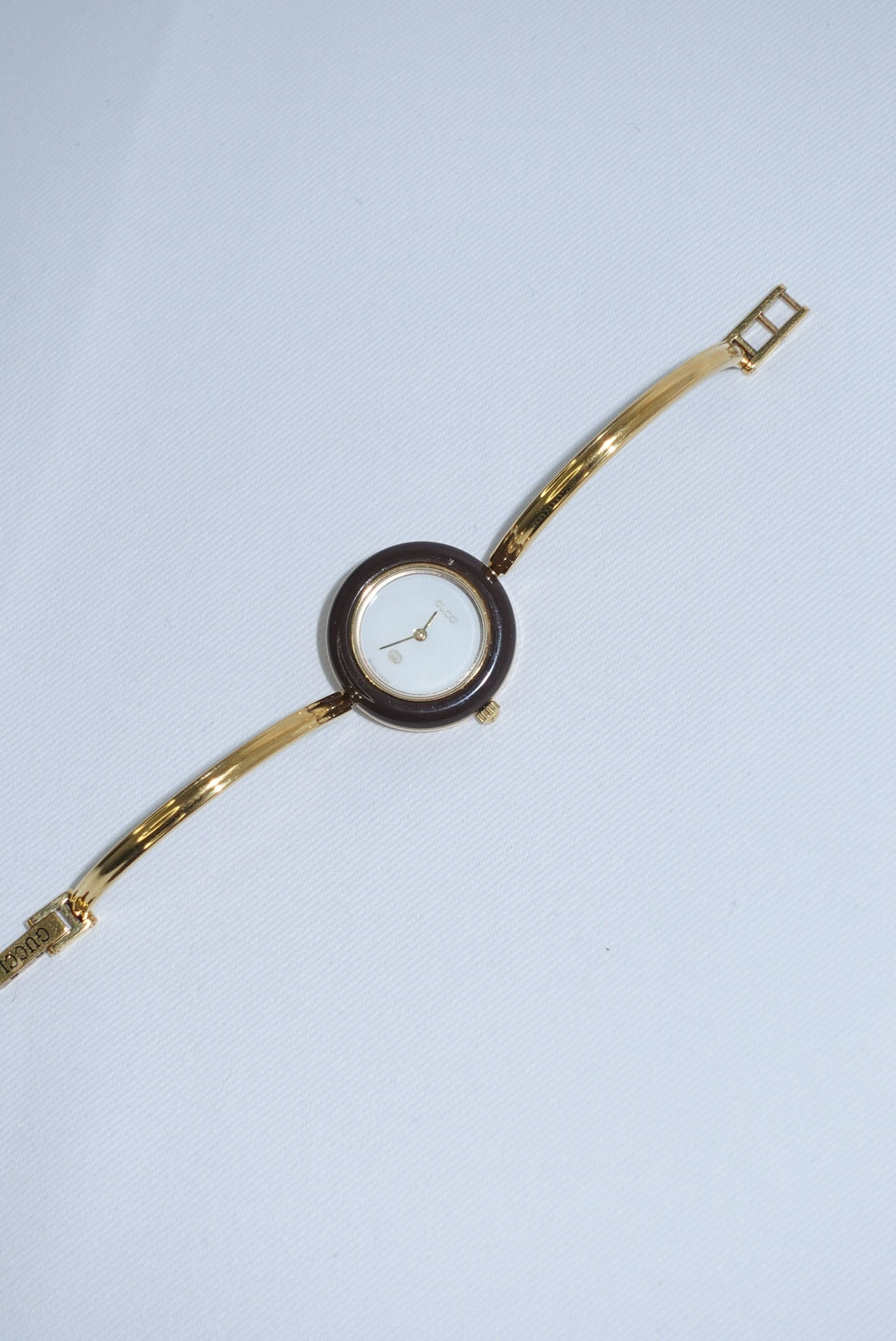 103. Gucci Bezel Gold Bracelet Vintage Watch