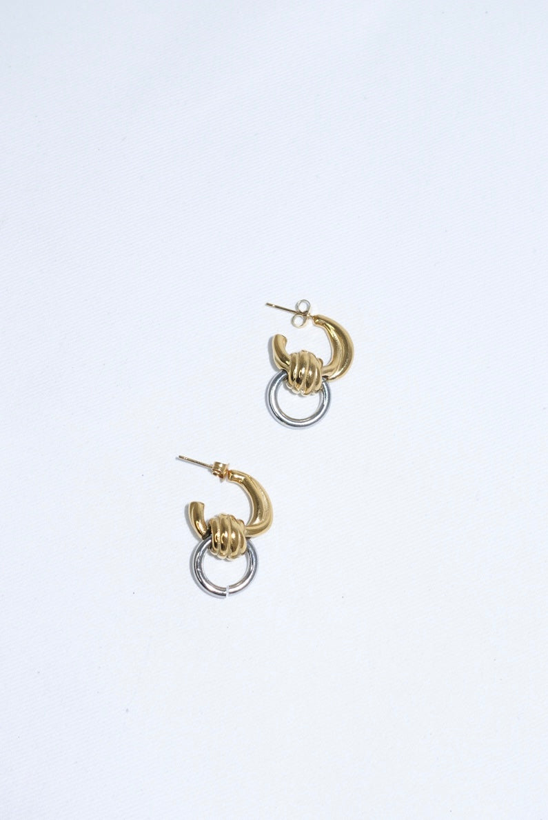 Knot Hoop Earrnings in Stainless Steel