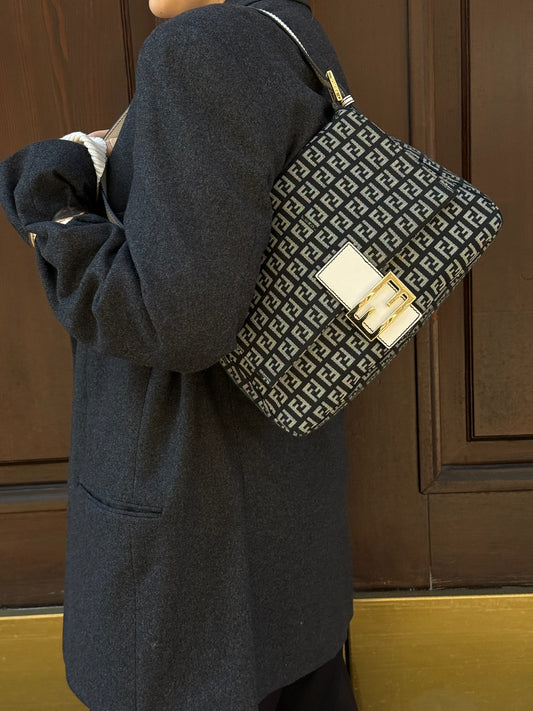 Fendi Mamma Baguette Zucchini B&W Canvas Monogram Vintage Bag