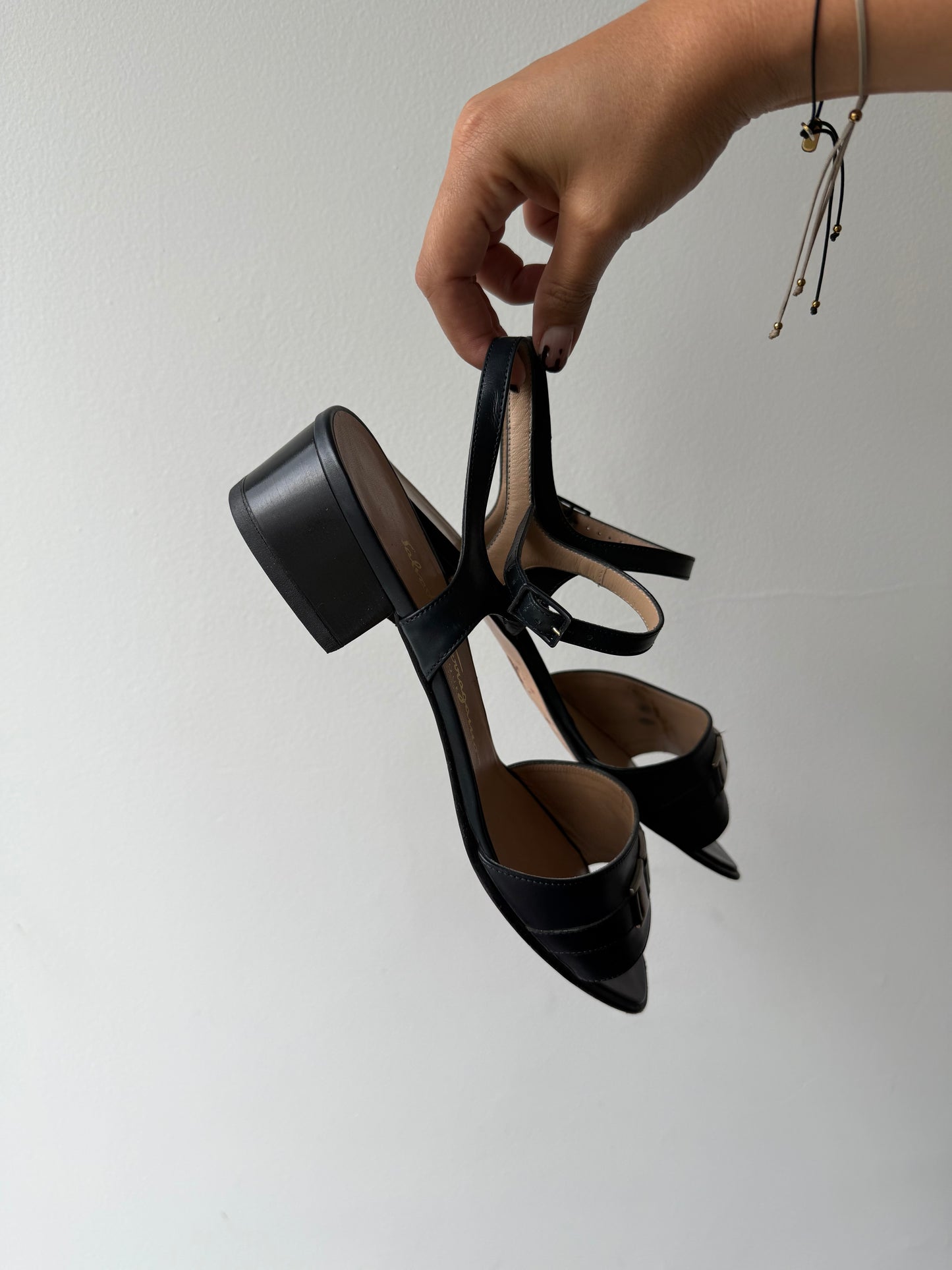 027. Ferragamo Black Vintage Sandals
