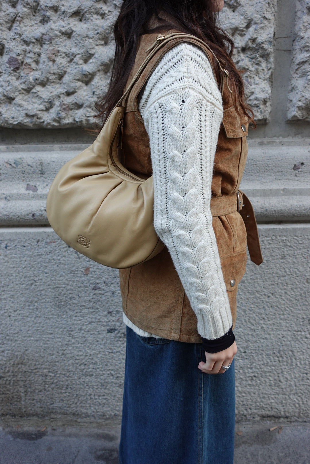 005. Loewe Vintage Beige Shoulder Bag