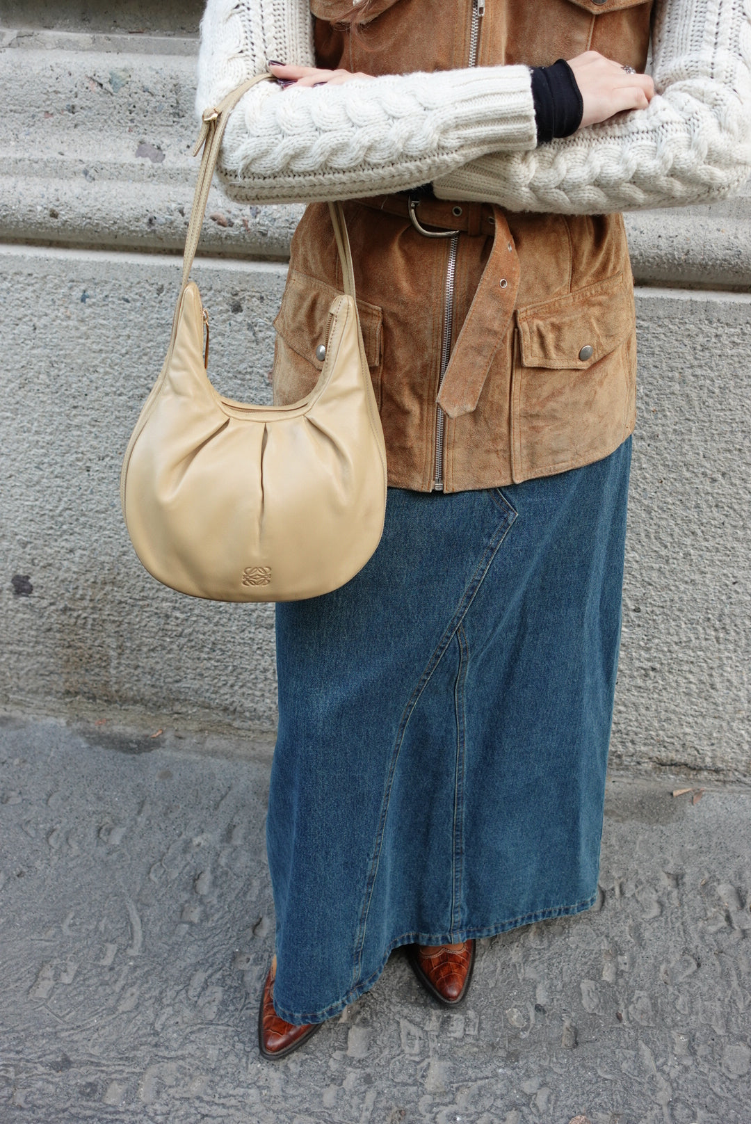 005. Loewe Vintage Beige Shoulder Bag