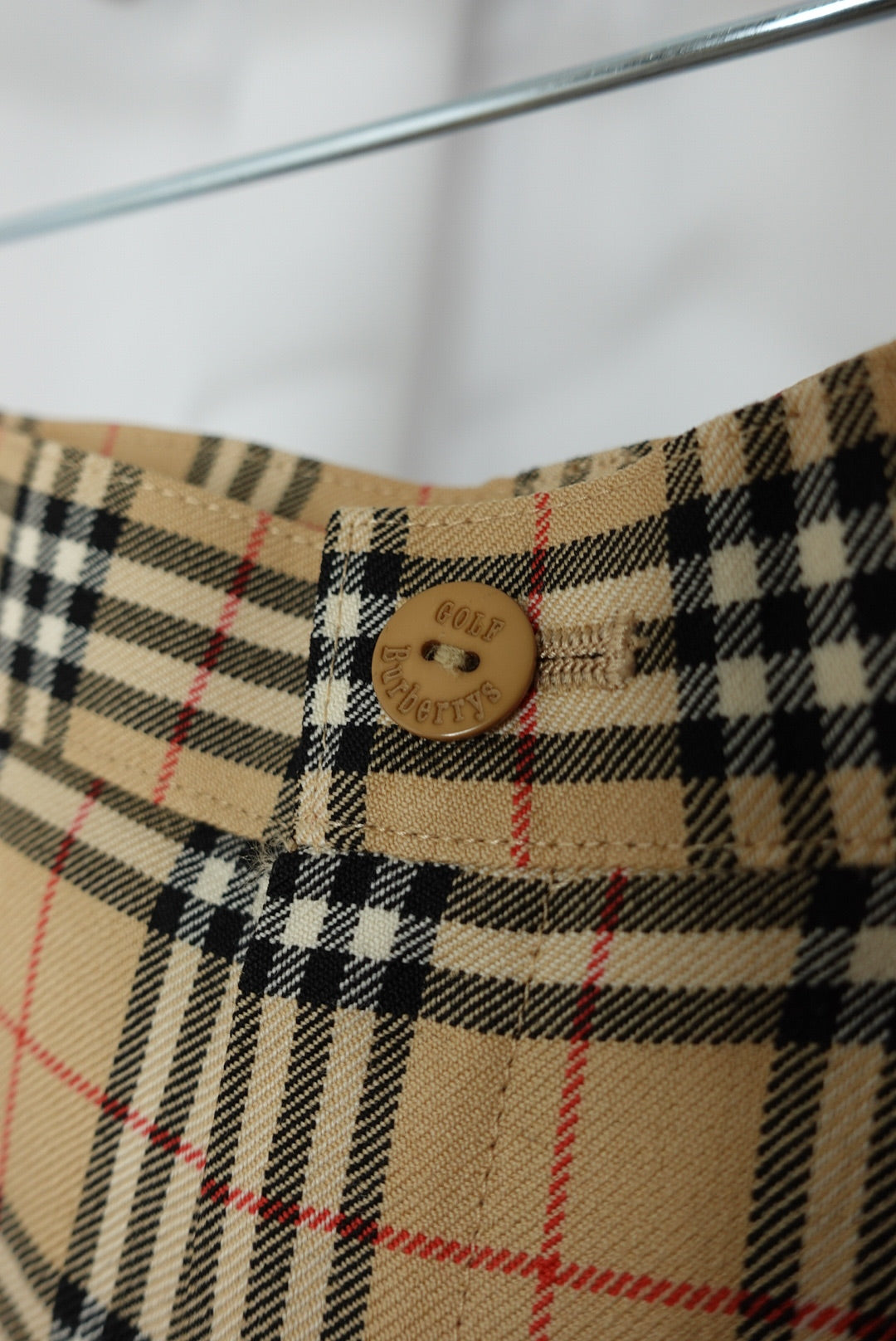 057. Burberry Pants XS