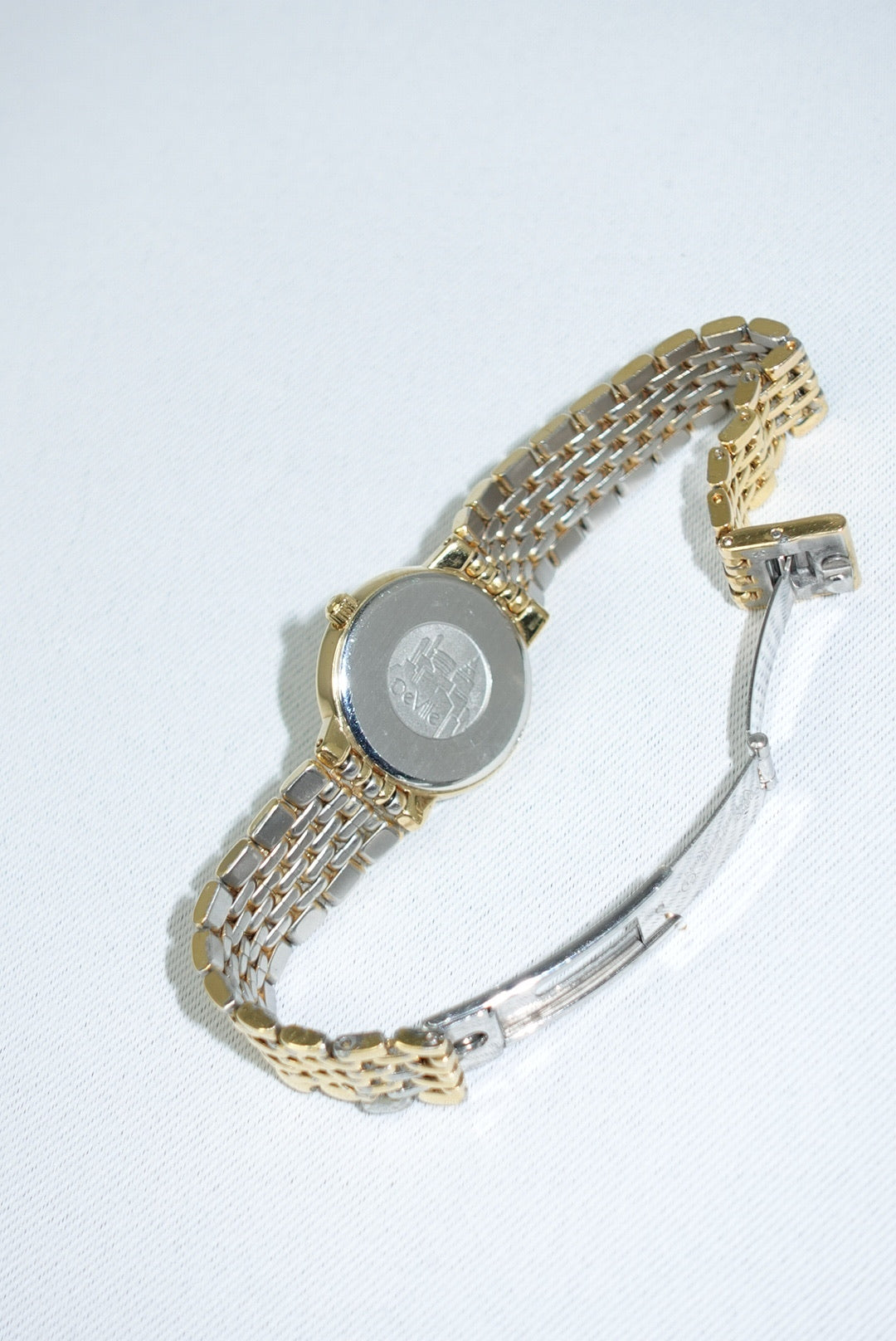 089. Omega Round Small De Ville Vintage Gold Watch