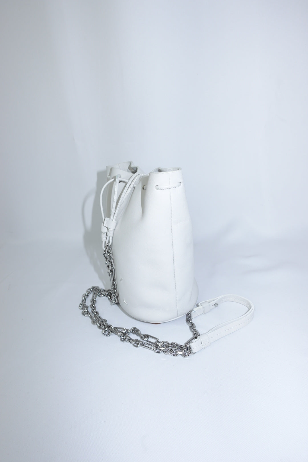 Maison Margiela White Tabi Crossbody Bucket Bag