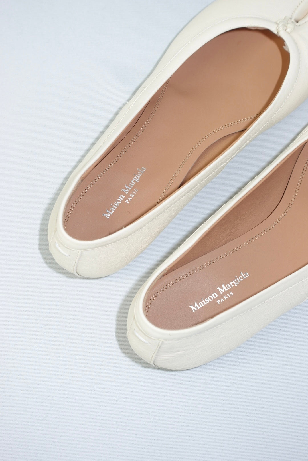073-38. Margiela Tabi Ballet Flats Cream