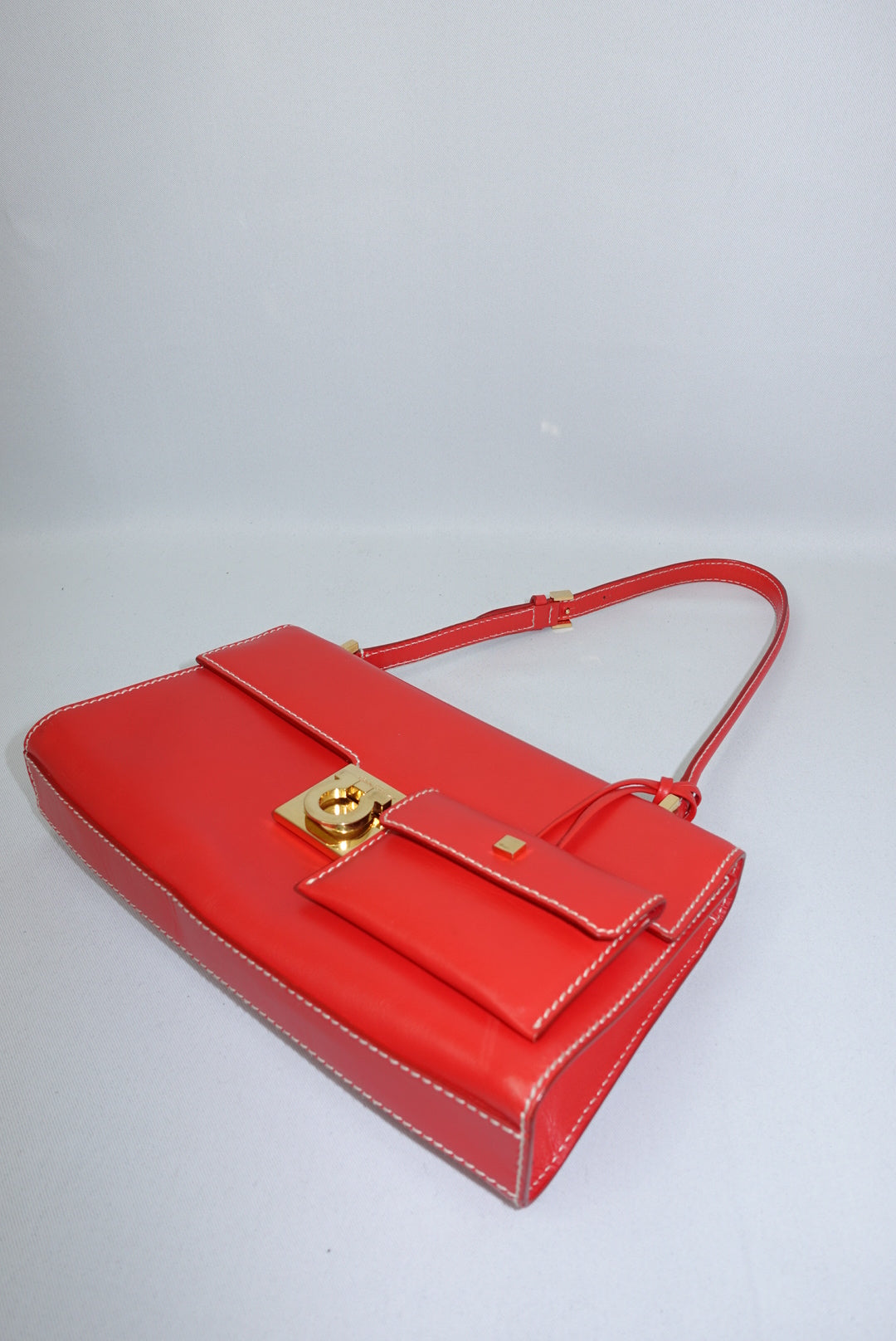 023. Ferragamo Vintage Lock Story Shoulder Bag