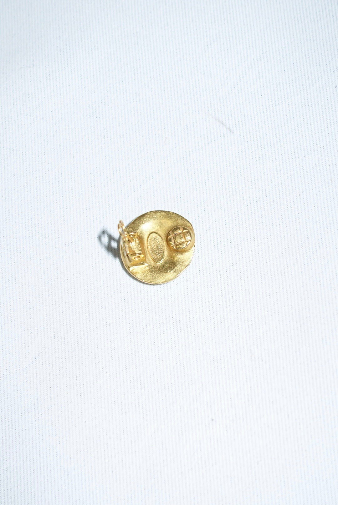 Orecchini vintage con clip e logo Chanel CC del 1996