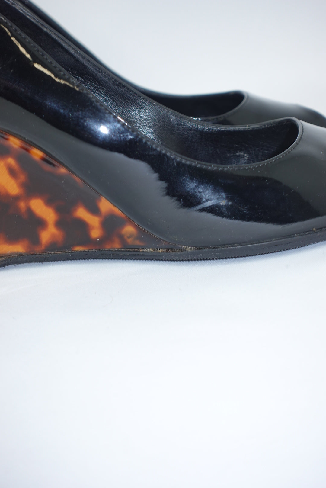 Gucci Tortoise Shell Open Toe Patent Leather Black Vintage Heels