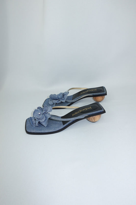 071. Yves Saint Laurent Denim Flower Sandals 37