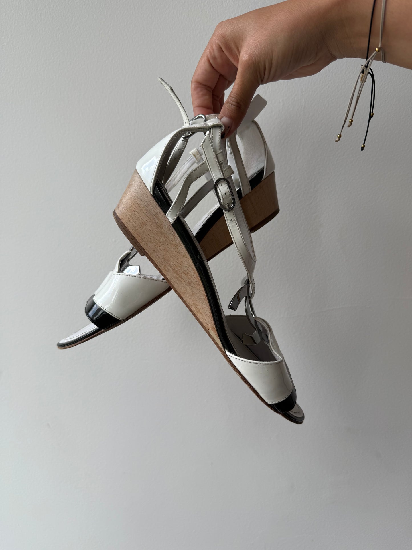191. Chanel Silver CC Logo B&W Patent Leather Vintage Sandals