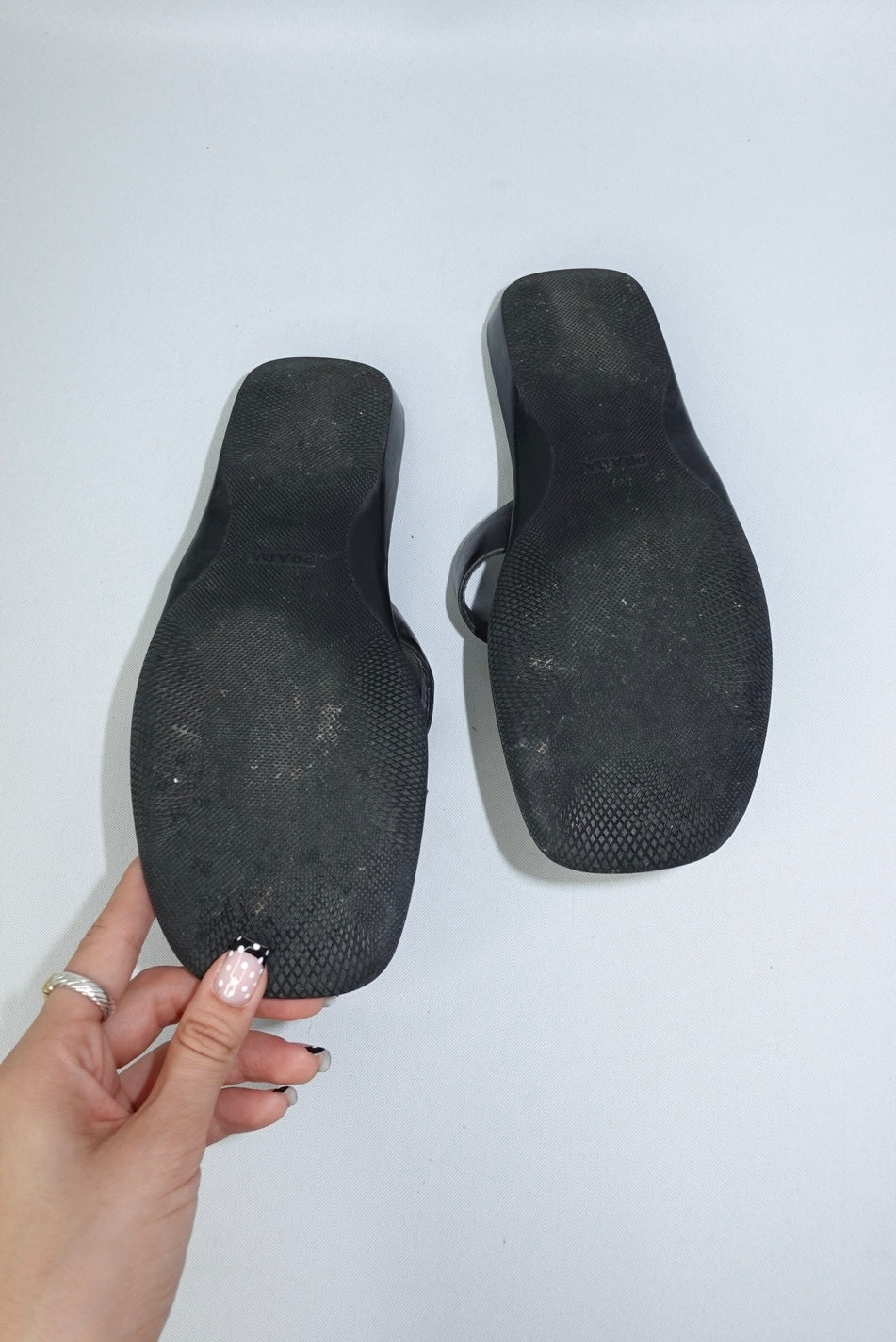 162. Prada Vintage Black Sandals 37