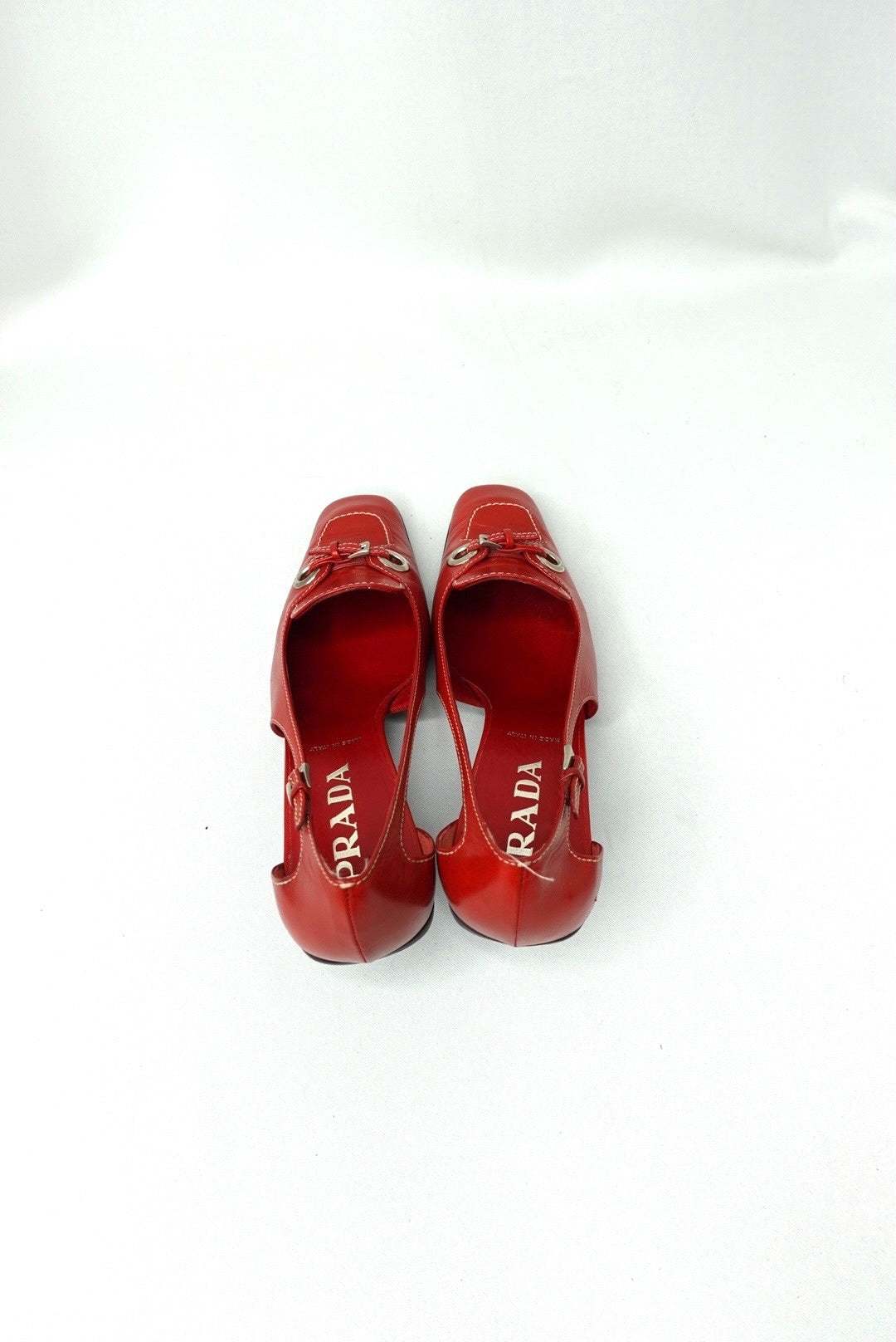 049. Prada Red Squared Toe Kitten Heels 36.5
