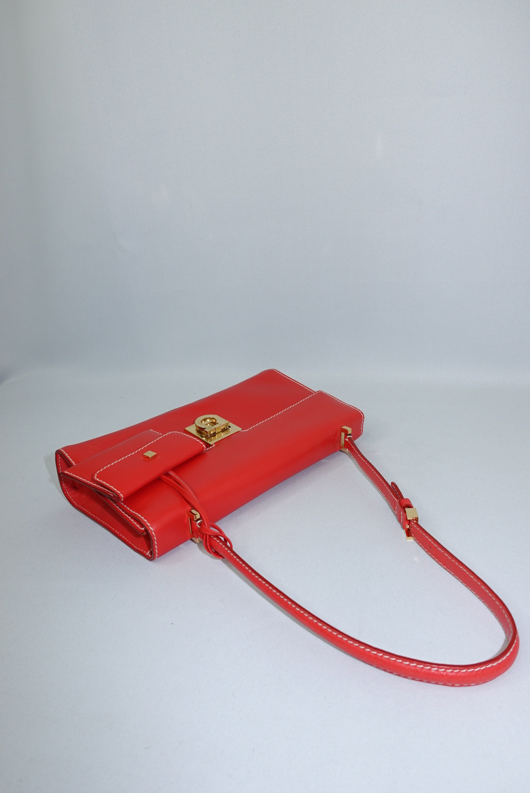 023. Ferragamo Vintage Lock Story Shoulder Bag