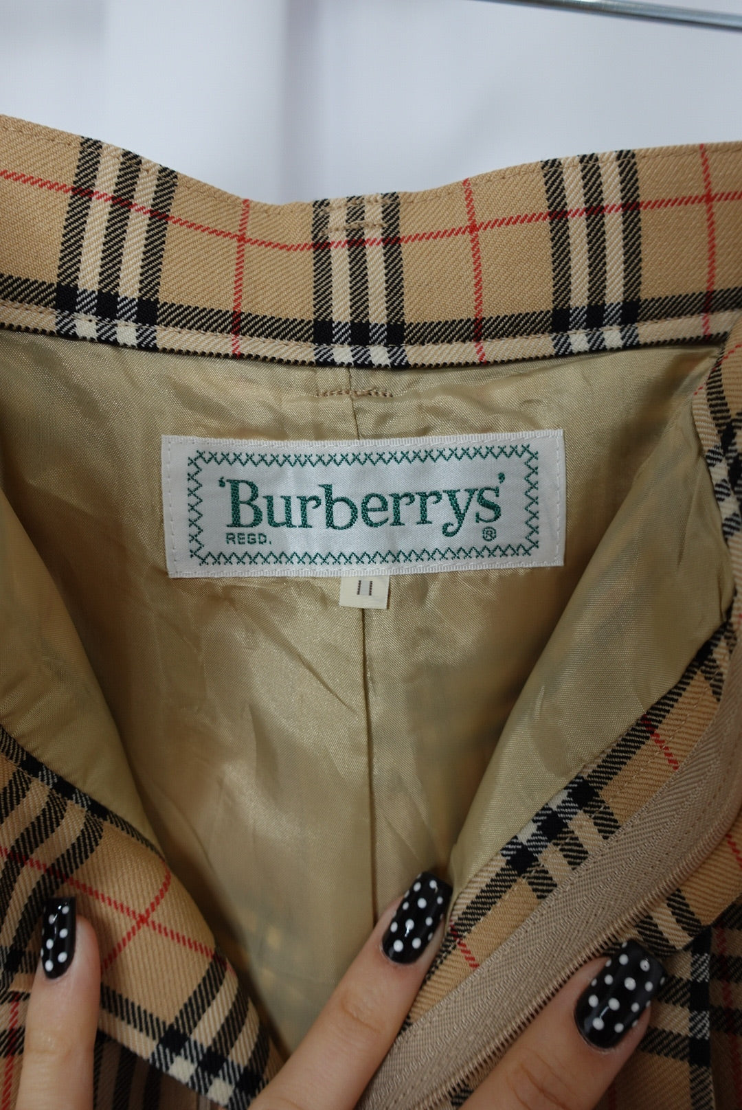 057. Burberry Pants XS