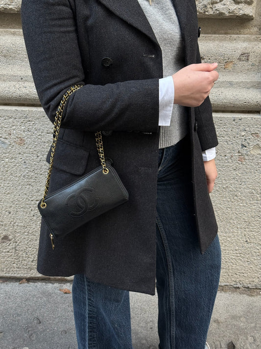 Chanel Re-Worked Zip Vintage Black Interlocking CC Logo Caviar Wallet with Chain