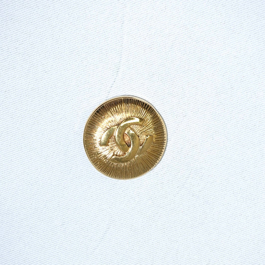 Chanel vintage gold-tone round logo brooch