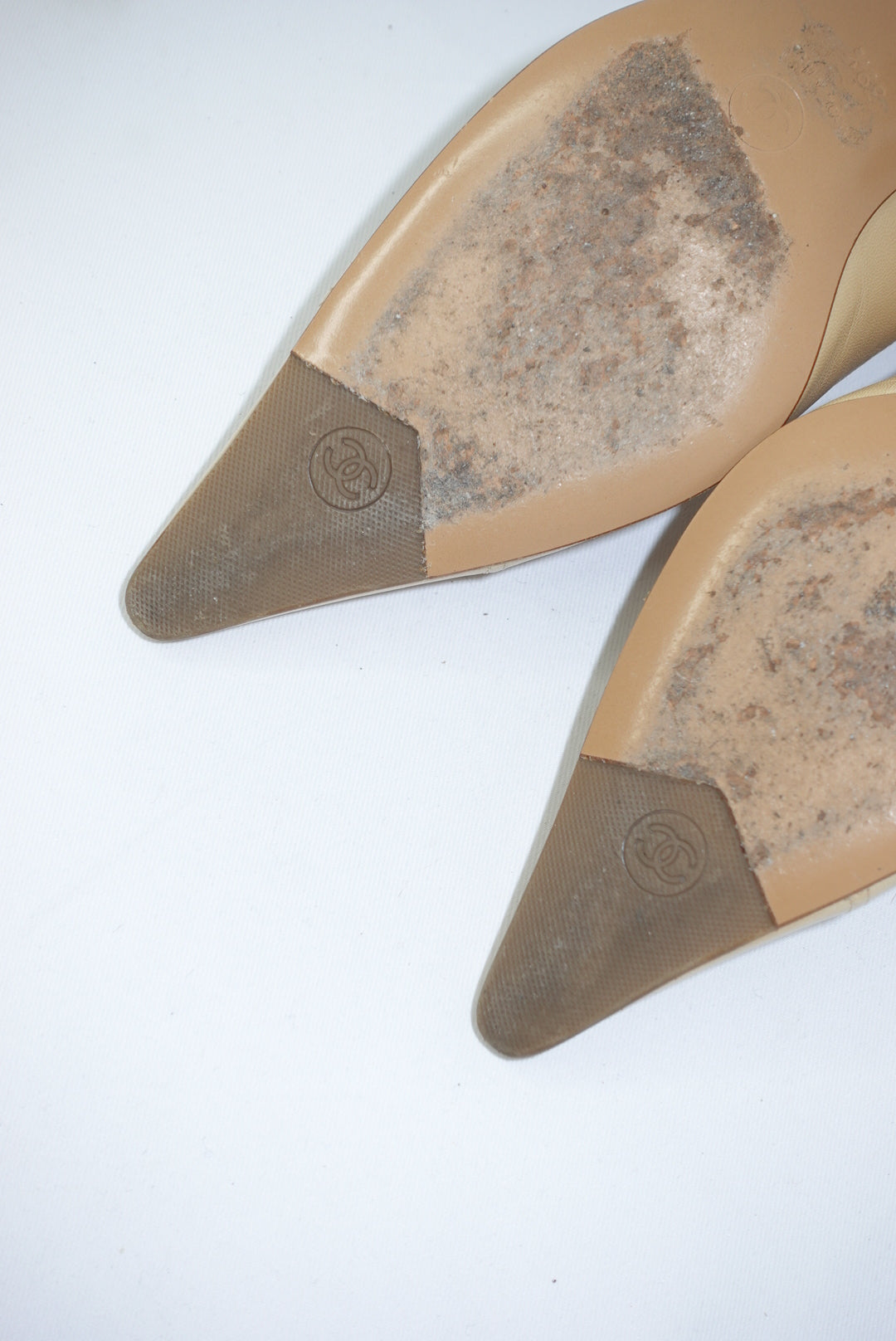 Chanel Vintage Shoes - Beige Pointed-Toe Kitten Heels