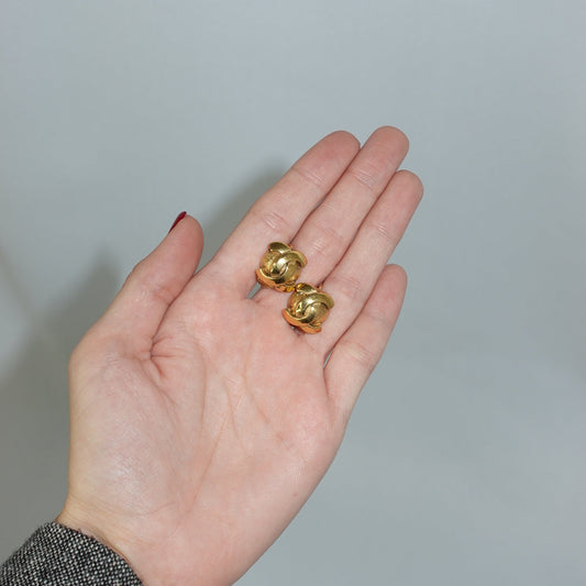 Orecchini vintage con clip e logo Chanel CC