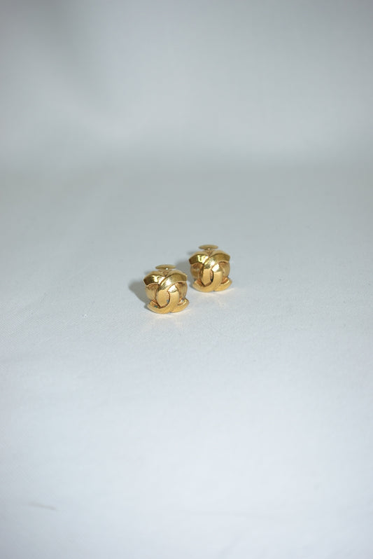 Chanel CC Logo Small Clip On Vintage Earrings