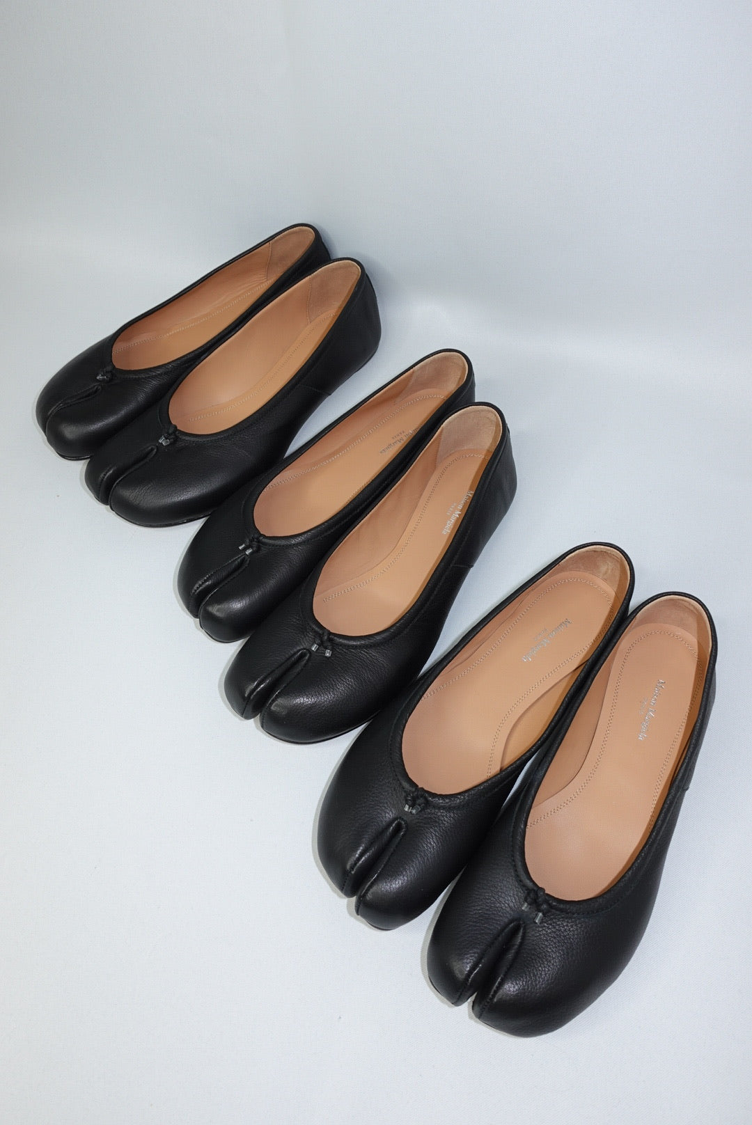 072. Margiela Tabi Ballet Flats Black 37