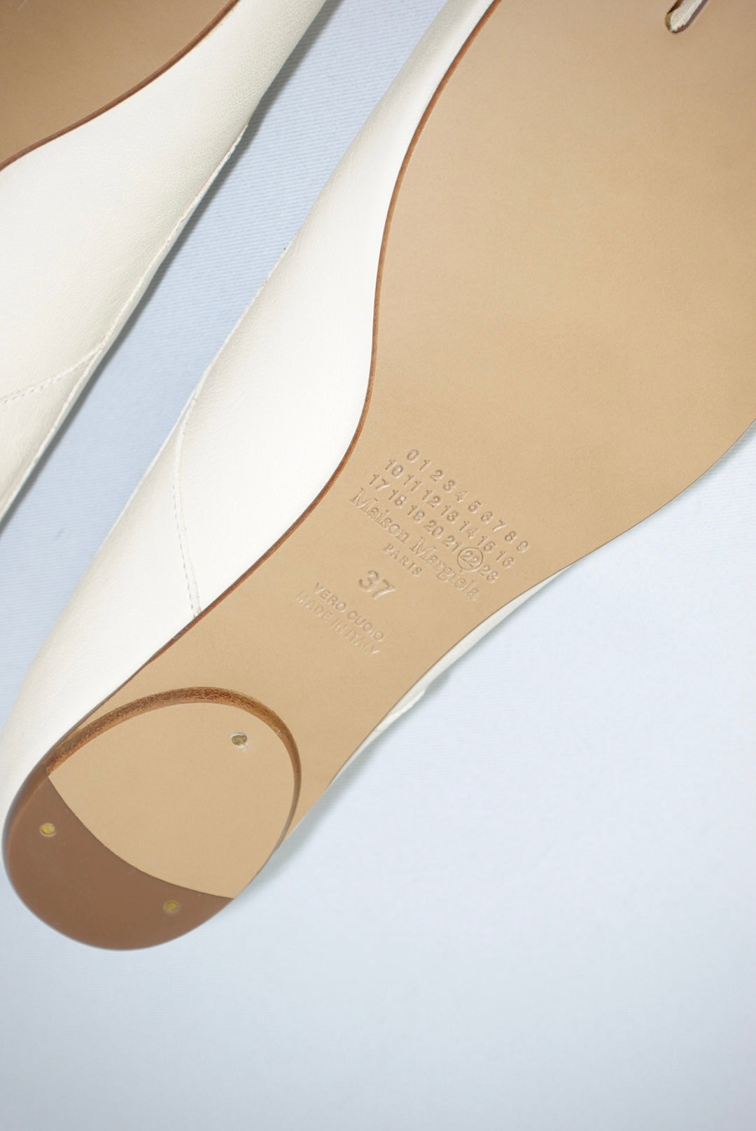 073-38. Margiela Tabi Ballet Flats Cream