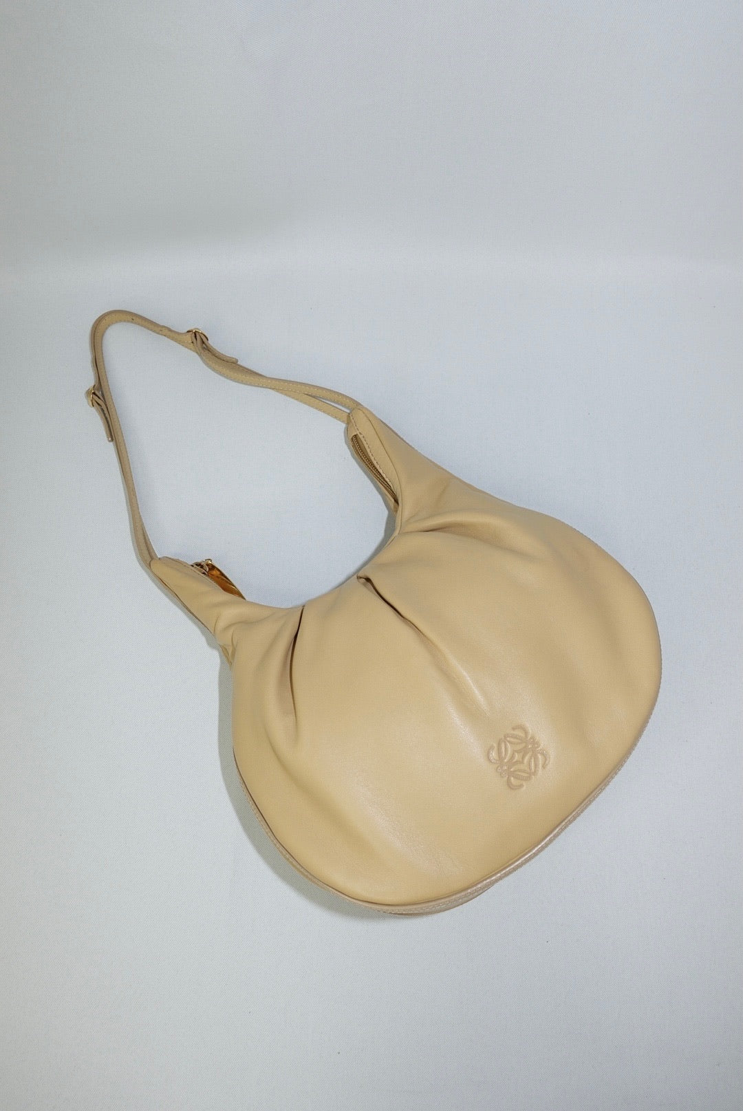 005. Loewe Vintage Beige Shoulder Bag