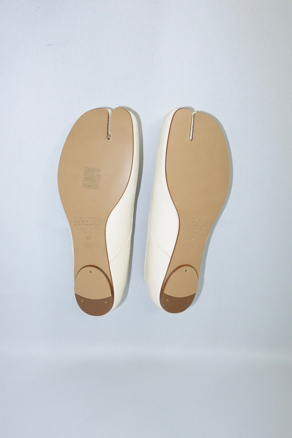 073-38. Margiela Tabi Ballet Flats Cream
