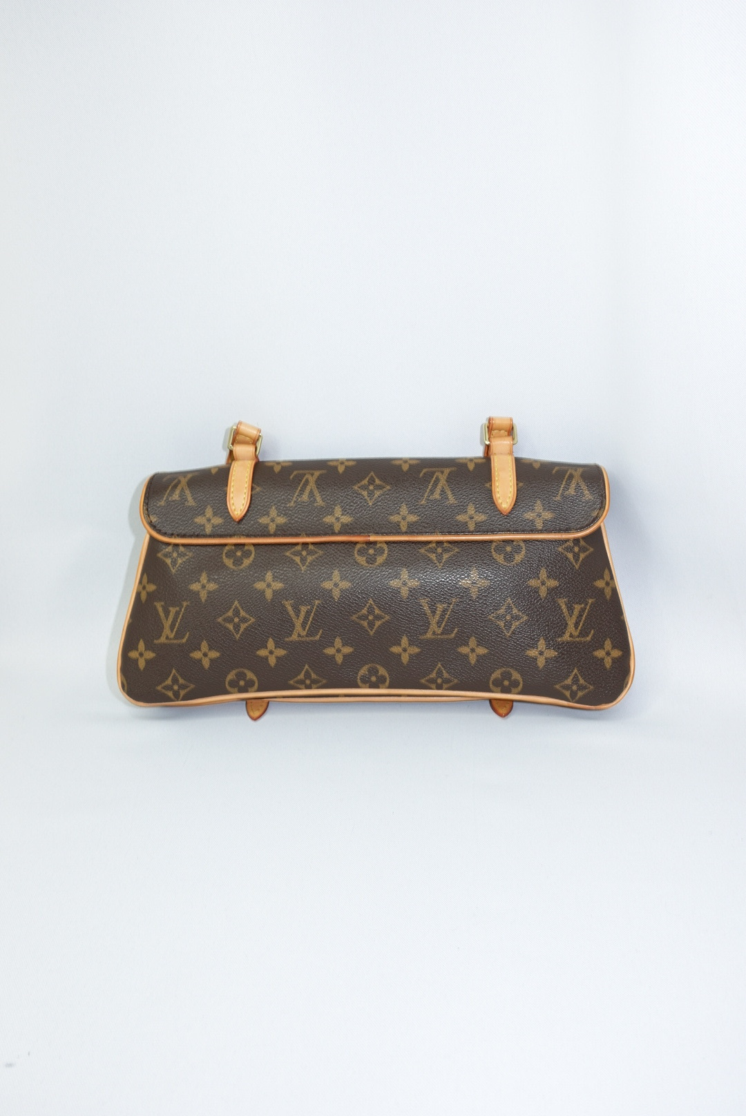 069. Louis Vuitton Marelle Vintage Shoulder Bag