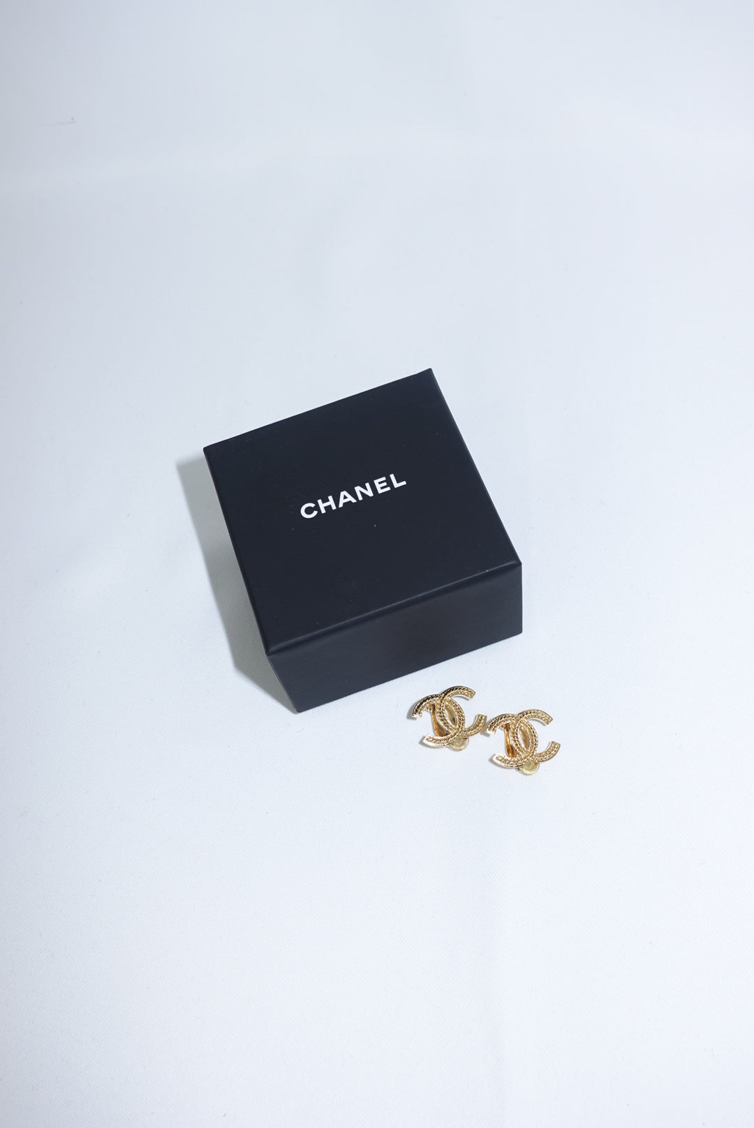 Chanel Vintage Gold CC Logo Clip Earrings