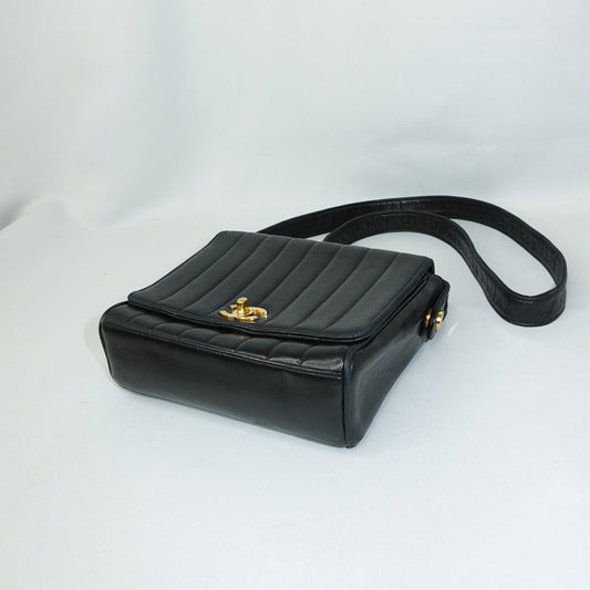 Vintage Chanel Quilted Lambskin Crossbody Messenger Bag