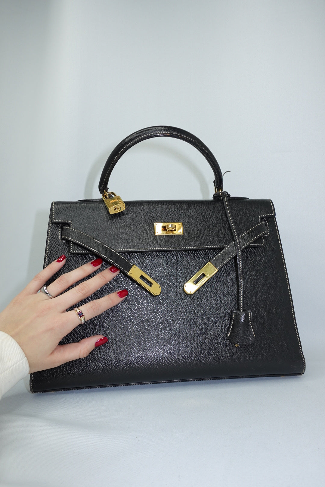 Hermès Luxury Heritage: Iconic Leather Goods & Vintage Treasures