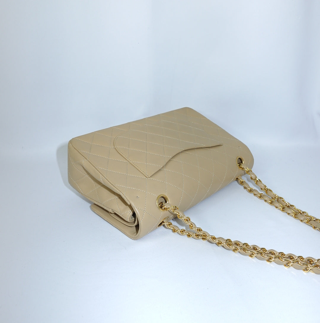 Chanel Timeless 25 Beige