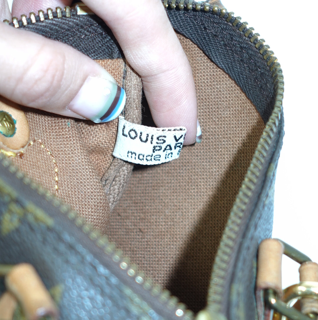 Louis Vuitton Nano Speedy Monogram con tracolla lunga