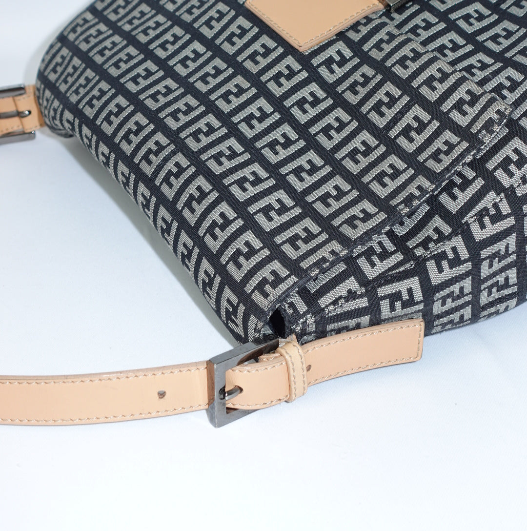 Fendi Mamma Black Baguette