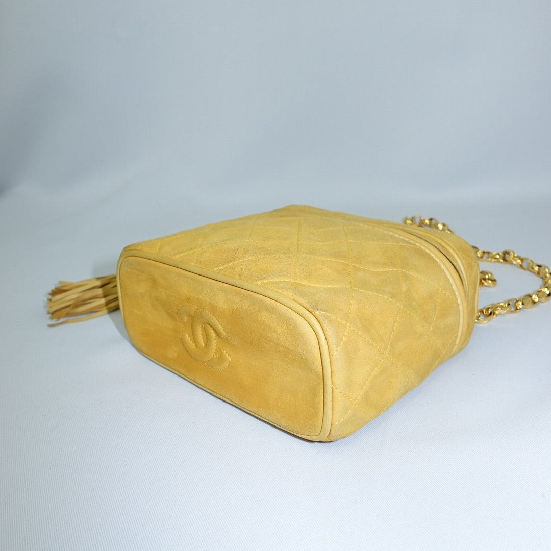 chanel mustard vanity bag luxury vintage