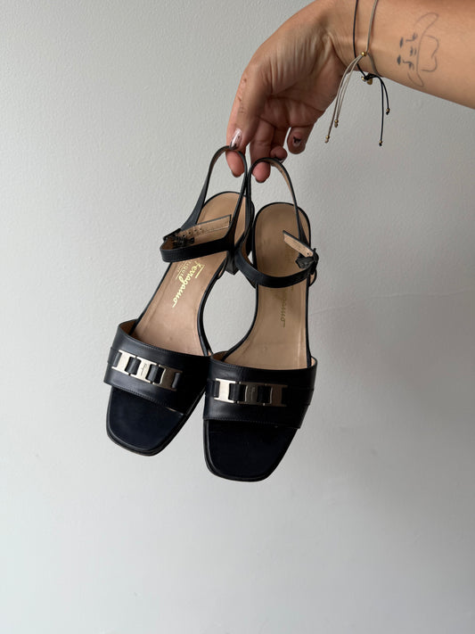 027. Ferragamo Black Vintage Sandals